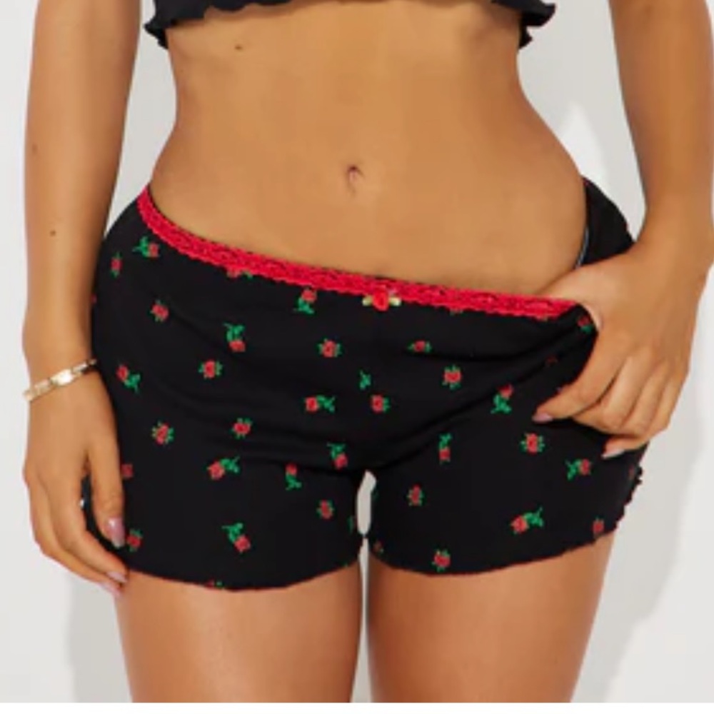 Black Rose Print Sleep Shorts Lace Trim Scalloped Hem | L NWOT